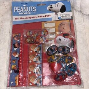 Discontinued 2015 The Peanuts Movie 48-Pc Party Favor Pack Snoopy Sealed